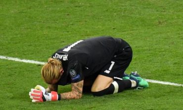 Seorang Fan Manchester United Rela Merajah Tubuh dengan Nama Loris Karius