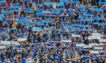 Pelecehan Bendera Suporter Persib oleh The Jakmania Viral Hingga Disorot Media Luar Negeri