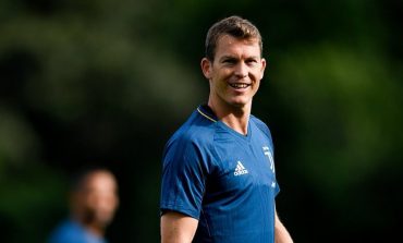 Kepindahan Lichtsteiner Didukung Eks Striker Arsenal