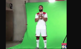 Nabil Fekir Terlihat Cemberut Ketika Sesi Pemotretan Olympique Lyon, Ada Apa?