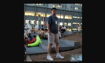 Tingginya Kebangetan, Yao Ming Harus Menunduk saat Melewati Pintu Hall Basket Senayan