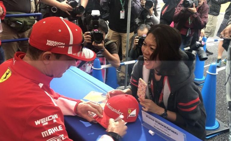 Foto-foto Histeris Fans Ketemu Kimi Raikkonen Menjelang F1 Jepang