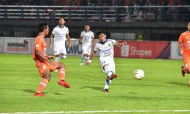 Borneo FC vs Persib Bandung 0-1, Permainan Sengit Sejak Awal