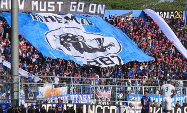 Wabah Corona Terdeteksi di Indonesia, Duel Arema FC vs Persib Tetap Digelar dengan Suporter