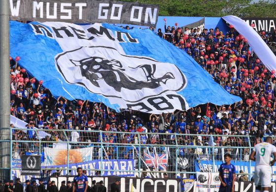 Wabah Corona Terdeteksi di Indonesia, Duel Arema FC vs Persib Tetap Digelar dengan Suporter