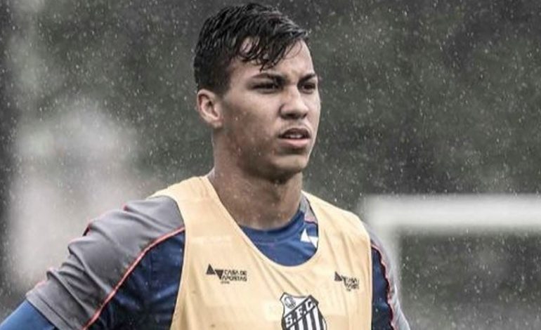 Santos Konfirmasi Negosiasi dengan Juventus Soal Transfer Kaio Jorge
