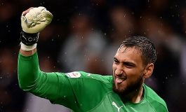 Rossi Minta Donnarumma Bertahan di AC Milan