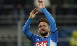 Abaikan Chelsea dan Inter Milan, Dries Mertens Pilih Bertahan di Napoli