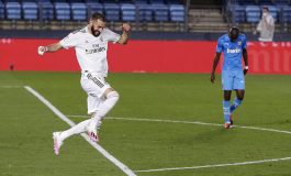 Karim Benzema 2 Gol, Real Madrid Bantai Valencia