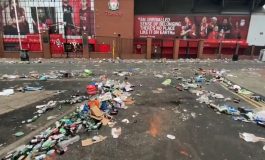 Dampak Liverpool Juara, Sampah Berserakan di Stadion Anfield
