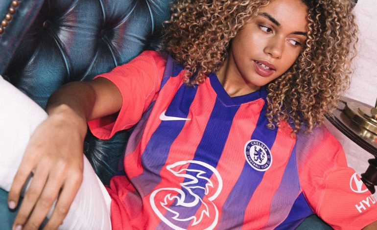 Luncurkan Jersey Ketiga, Chelsea Justru Diejek Crystal Palace