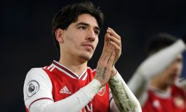 PSG Siapkan Rp490 Miliar untuk Boyong Hector Bellerin dari Arsenal