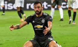 Bruno Fernandes Merestui Manchester United Rekrut Donny Van De Beek