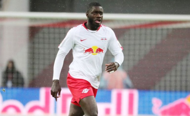 MU Inginkan Upamecano, RB Leipzig Ogah Menjual