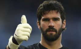 Pulih Lebih Cepat, Alisson Puji Komitmen Staf Medis Liverpool