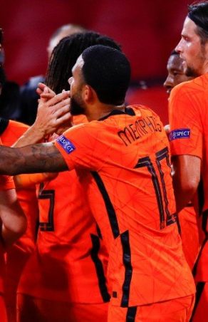 Kala Wesley Sneijder Mengobrak-abrik Brasil di Perempat Final Piala Dunia 2010