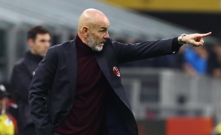 Masih Positif Corona, Pioli Pantau Latihan Milan Pakai Drone