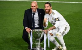 Zinedine Zidane Ingin Sergio Ramos Bertahan di Real Madrid