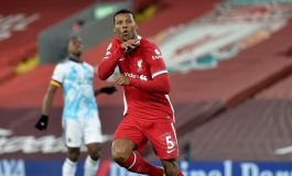Cari Pengganti Wijnaldum, Liverpool Bidik Gelandang Lille