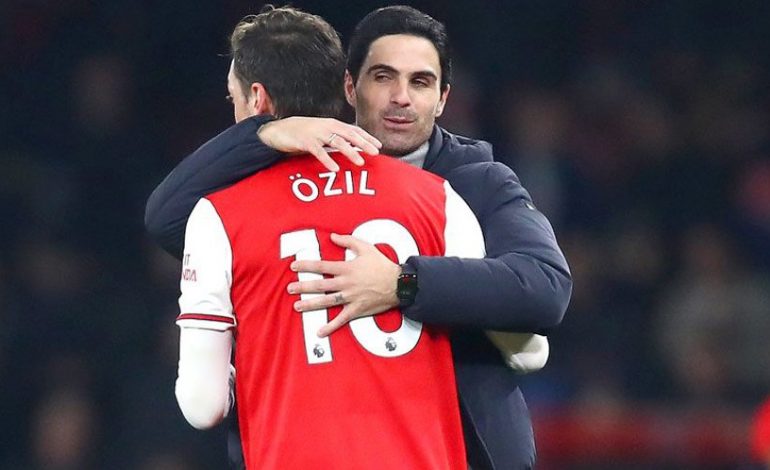 Mengalah? Arteta Buka Peluang Mesut Ozil Kembali Masuk Skuad Arsenal Januari Nanti