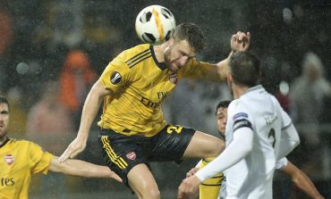 Arsenal Resmi Lepas Shkodran Mustafi ke Schalke Secara Permanen