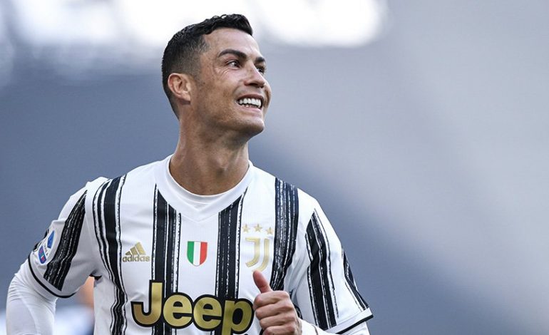 Belum Ada Pertanda Cristiano Ronaldo Tinggalkan Juventus, Jadi Bertahan Nih?