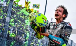 Valentino Rossi Resmi Pensiun Dari MotoGP, Terima Kasih The Doctor