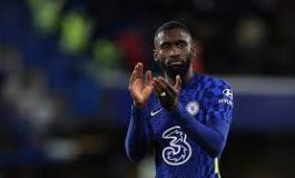 Antonio Rudiger Beri Kode Jika Dia Akan Bertahan di Chelsea